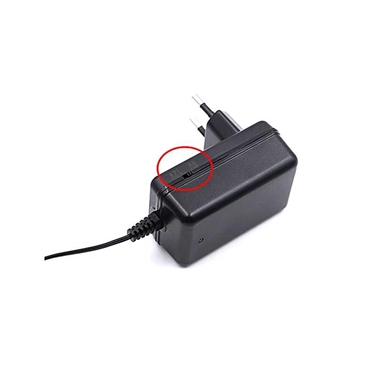 Wall Mount Smart Universal Charger for Lead Acid Battery 6V/12V